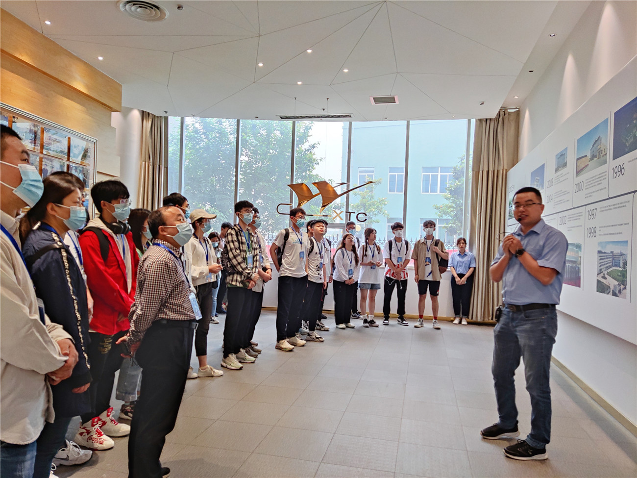Teachers and students from the School of Materials Science and Engineering of Zhengzhou University visited our company for exchange